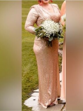 Elegant Rose Gold Sequin Long-Sleeve Evening Dress